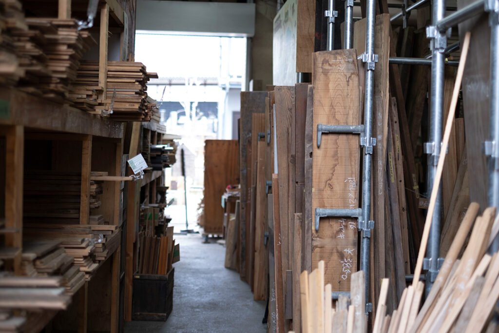 ReBuilding Center JAPAN　古材屋　諏訪